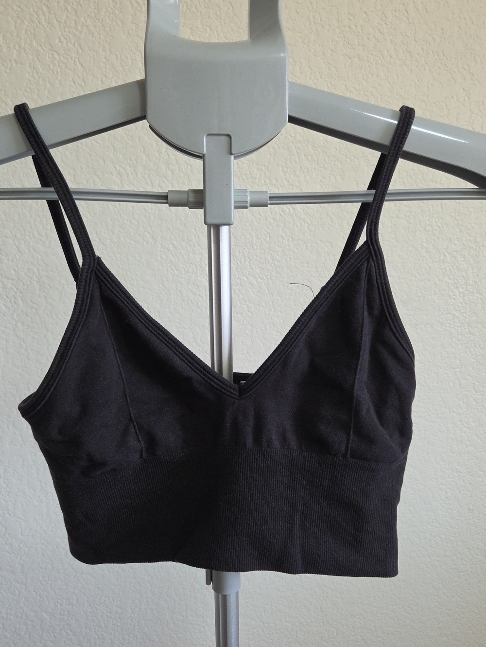 ALO Yoga Black Seamless V-Neck Bralette